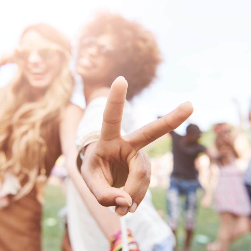 peace-sign-made-by-african-descent-woman-SBI-328456794.jpgfgfg (1) peace-sign-made-by-african-descent-woman-SBI-328456794.jpgfgfg (1)